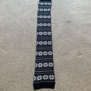 **Reversible** Snowflake Pattern Scarf